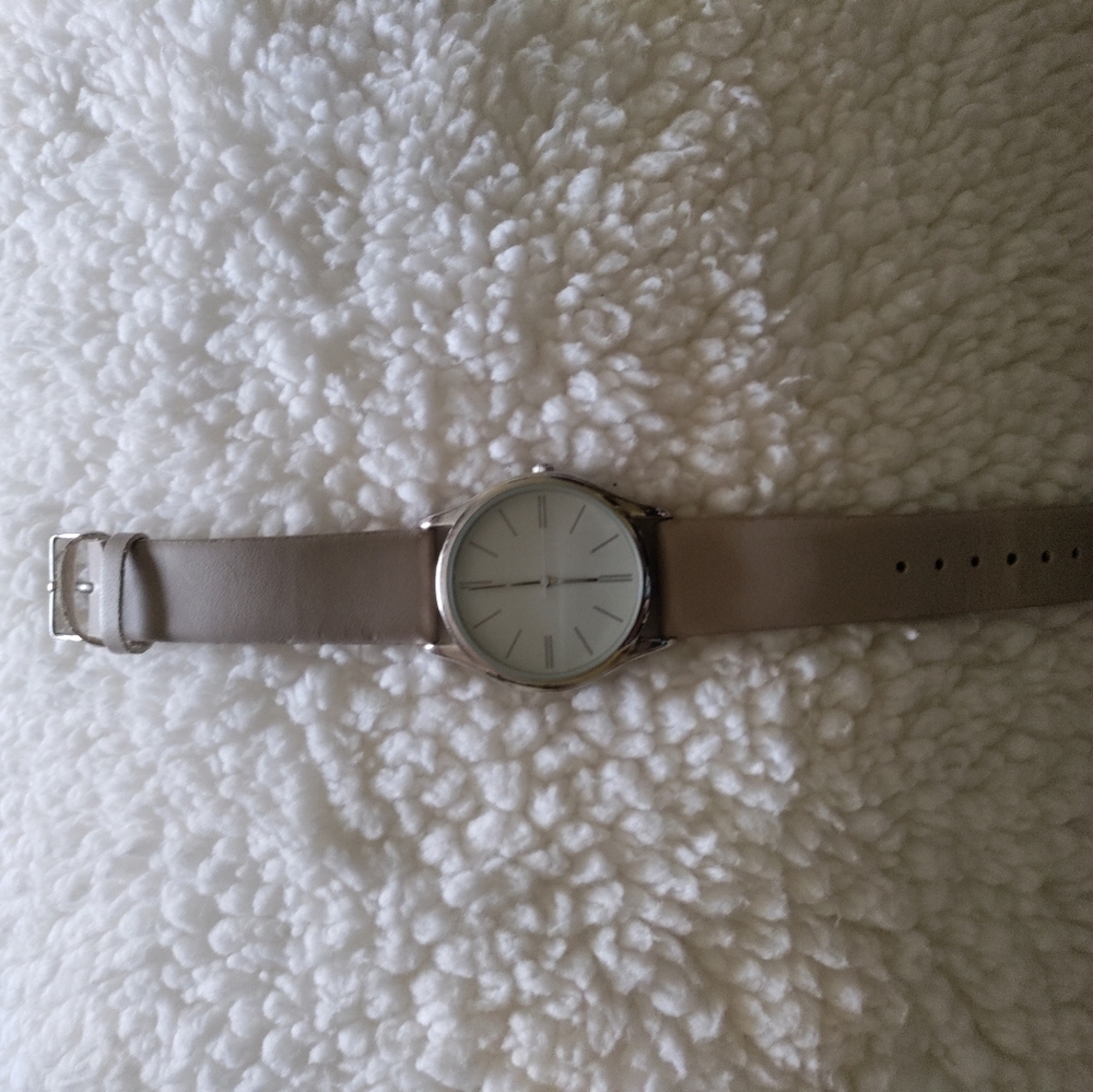 Ladies watch - Picture 3 of 4